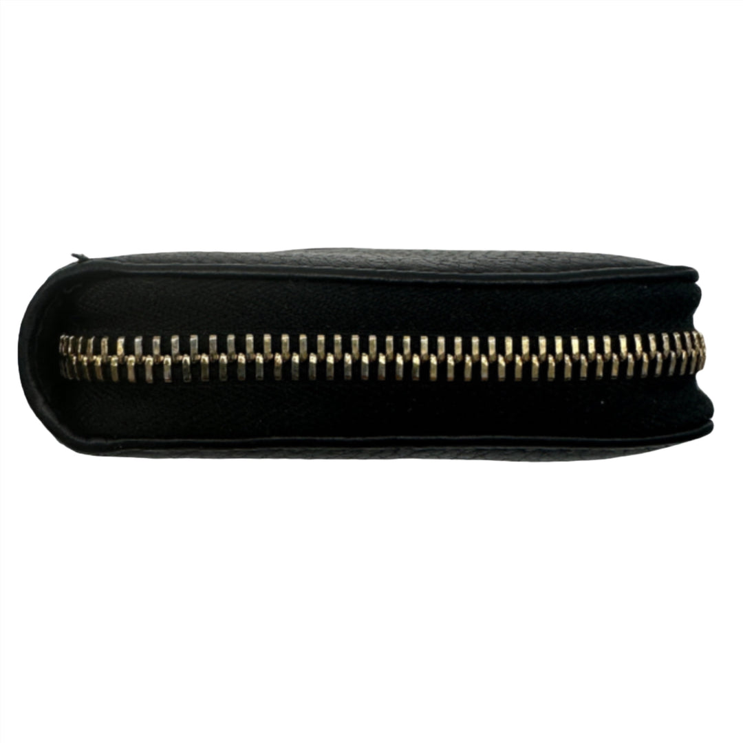 GUCCI Pebbled Calfskin Soho Zip Around Wallet in Black - Side View of Zipper Details