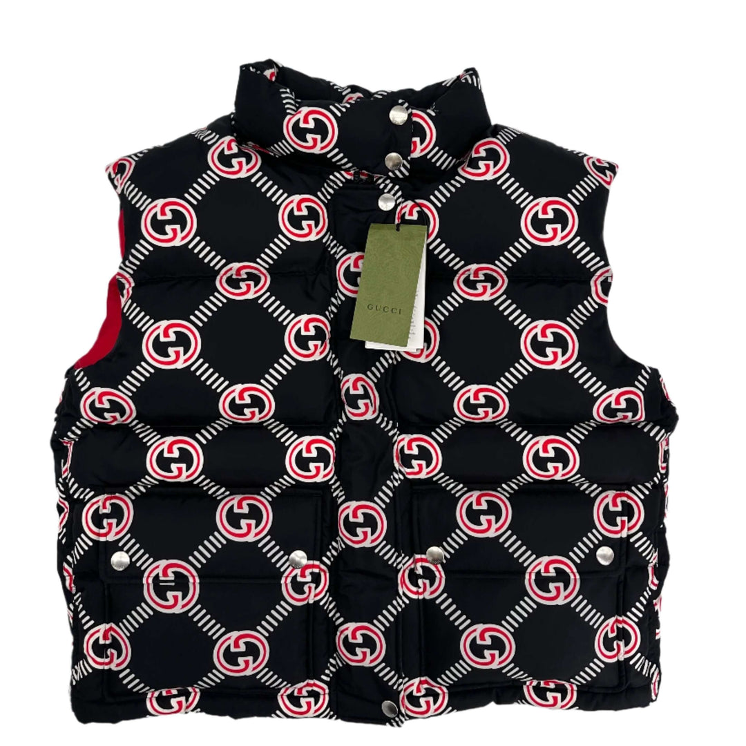 GUCCI Red Heavy GG Puffer Vest, Size 40, Made in Italy, 2022 Collection – Fashionable black vest with red and white GG pattern and high collar.